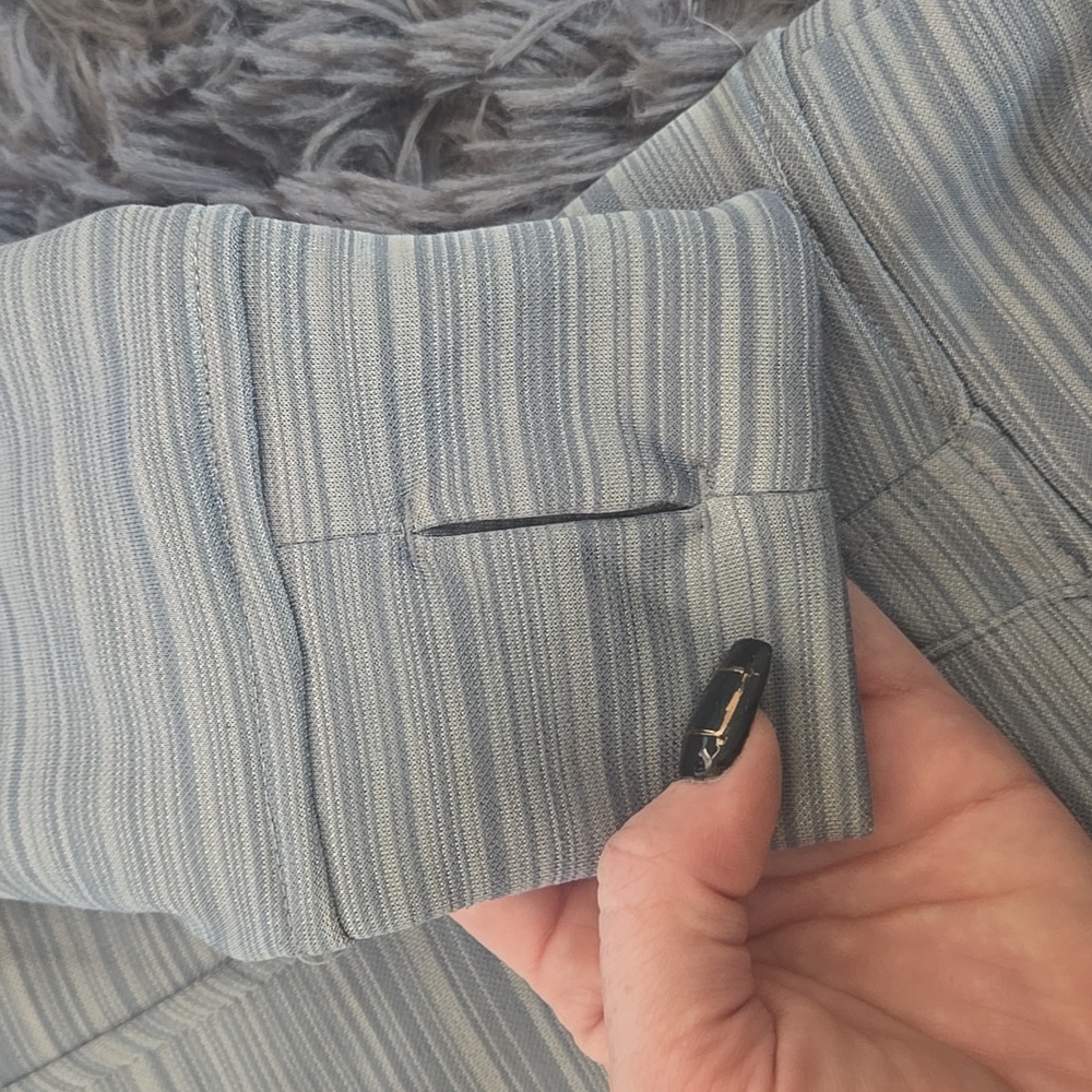 Hoyt Archery Blie Striped Hoodie - Picture 4 of 6